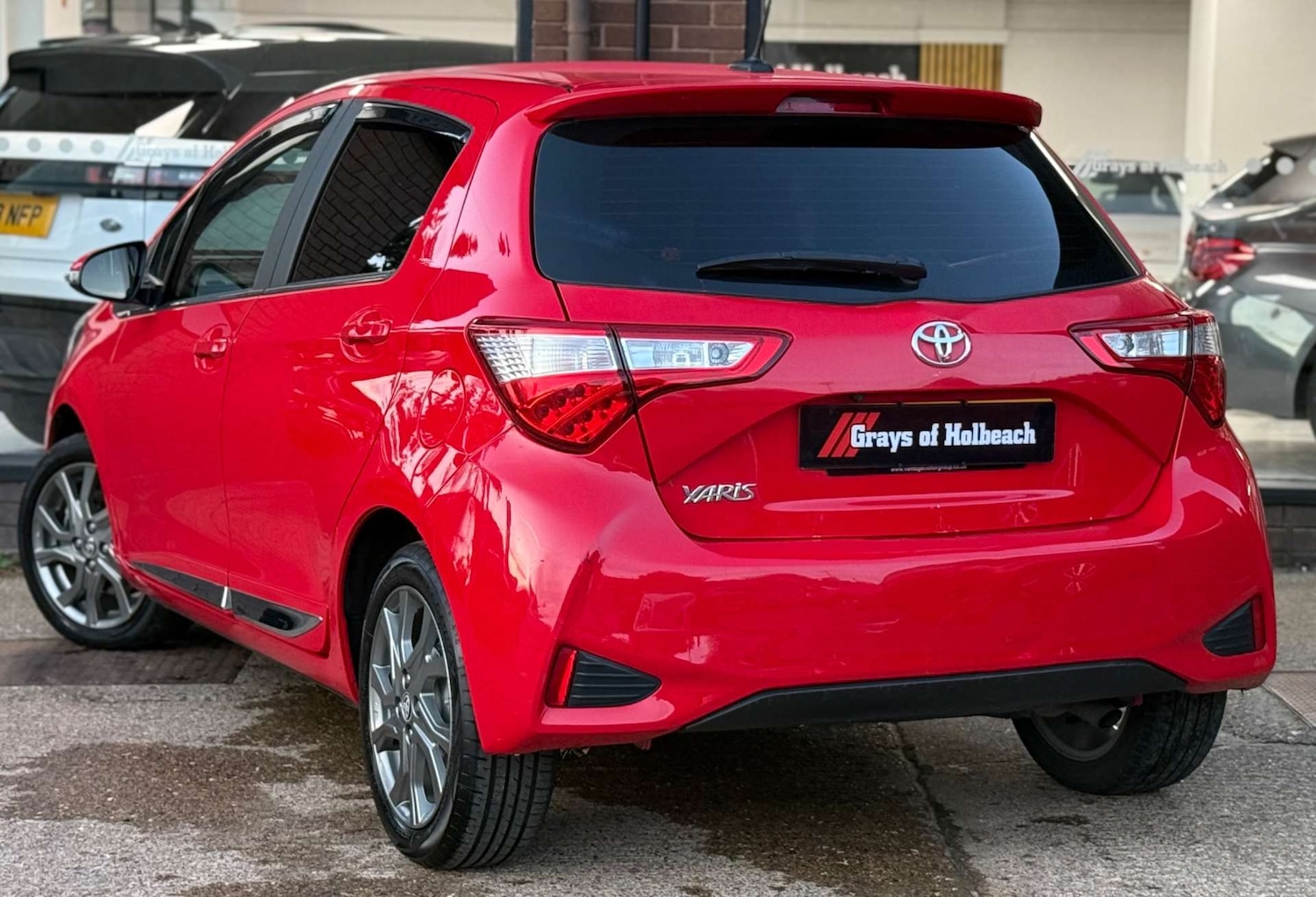 Used Toyota Yaris 2017 for sale - 76567740: Photo 3