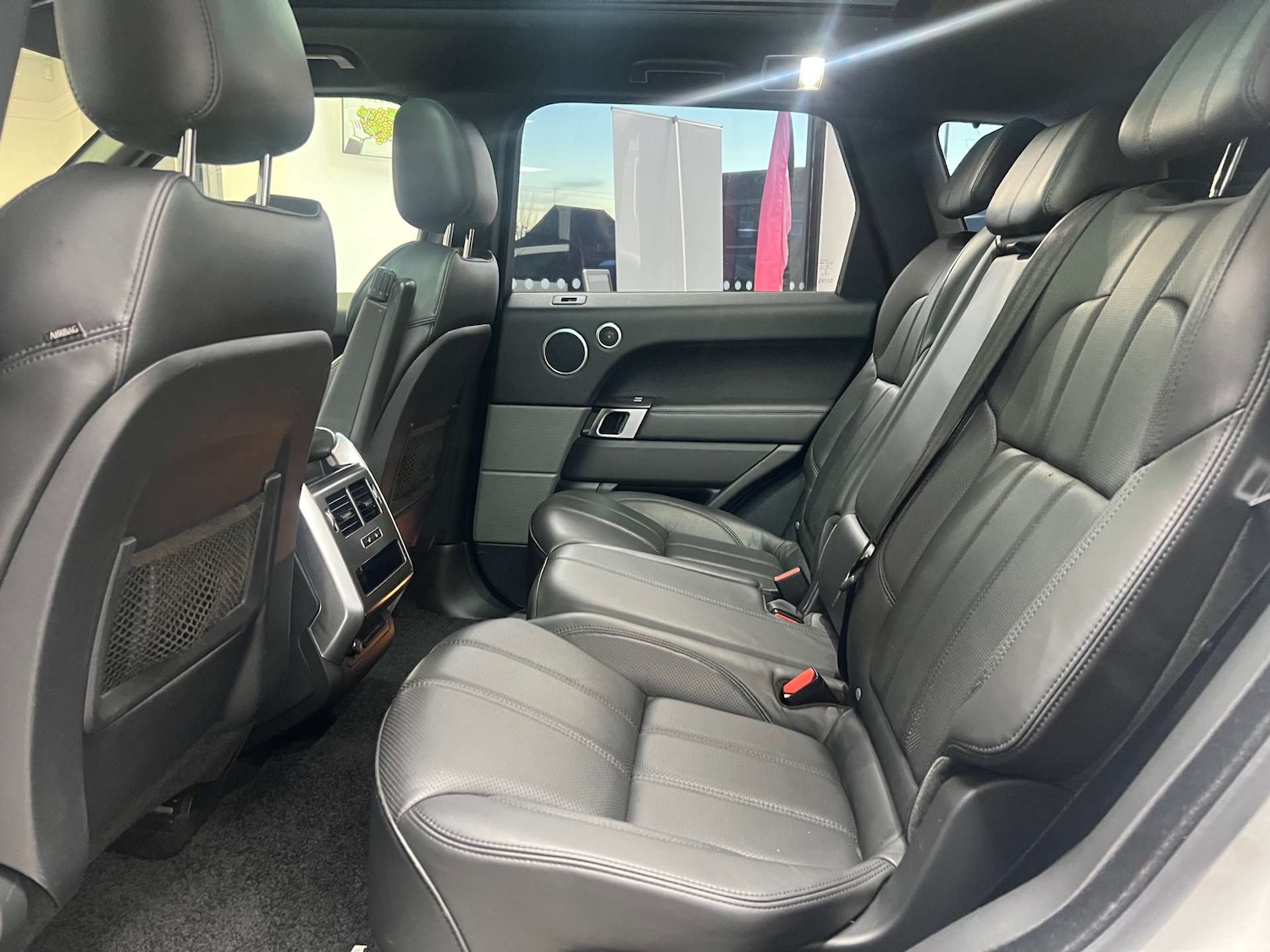 Used Land Rover Range Rover Sport 2018 for sale - 76894415: Photo 11