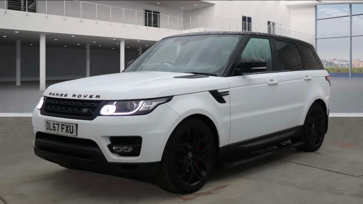 Used Land Rover Range Rover Sport 2018 for sale - 76894415: Photo 2