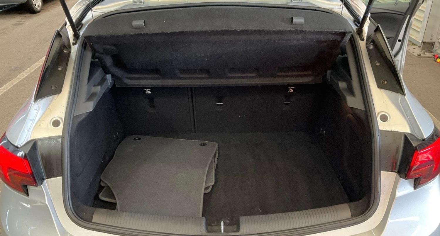 Used Vauxhall Astra 2017 for sale - 77640587: Photo 9