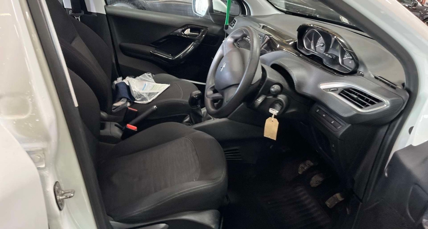 Used Peugeot 208 2015 for sale - 77771467: Photo 5