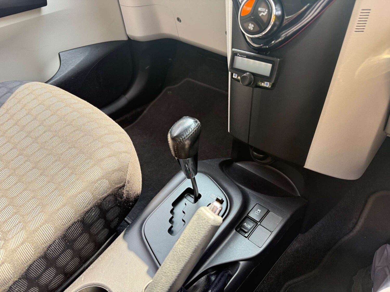 Used Toyota IQ 2011 for sale - 76601137: Photo 13