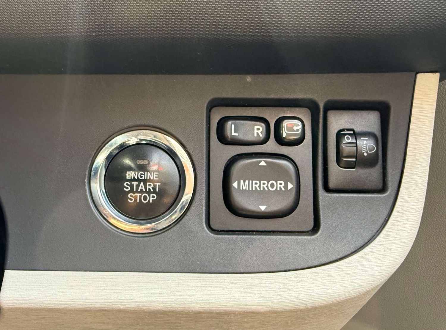 Used Toyota IQ 2011 for sale - 76601137: Photo 16