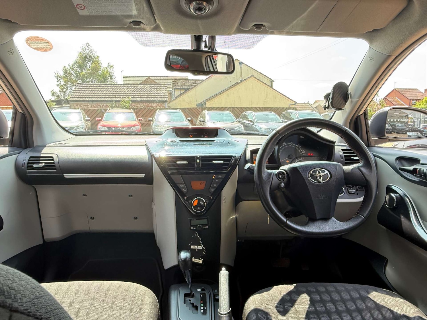 Used Toyota IQ 2011 for sale - 76601137: Photo 9