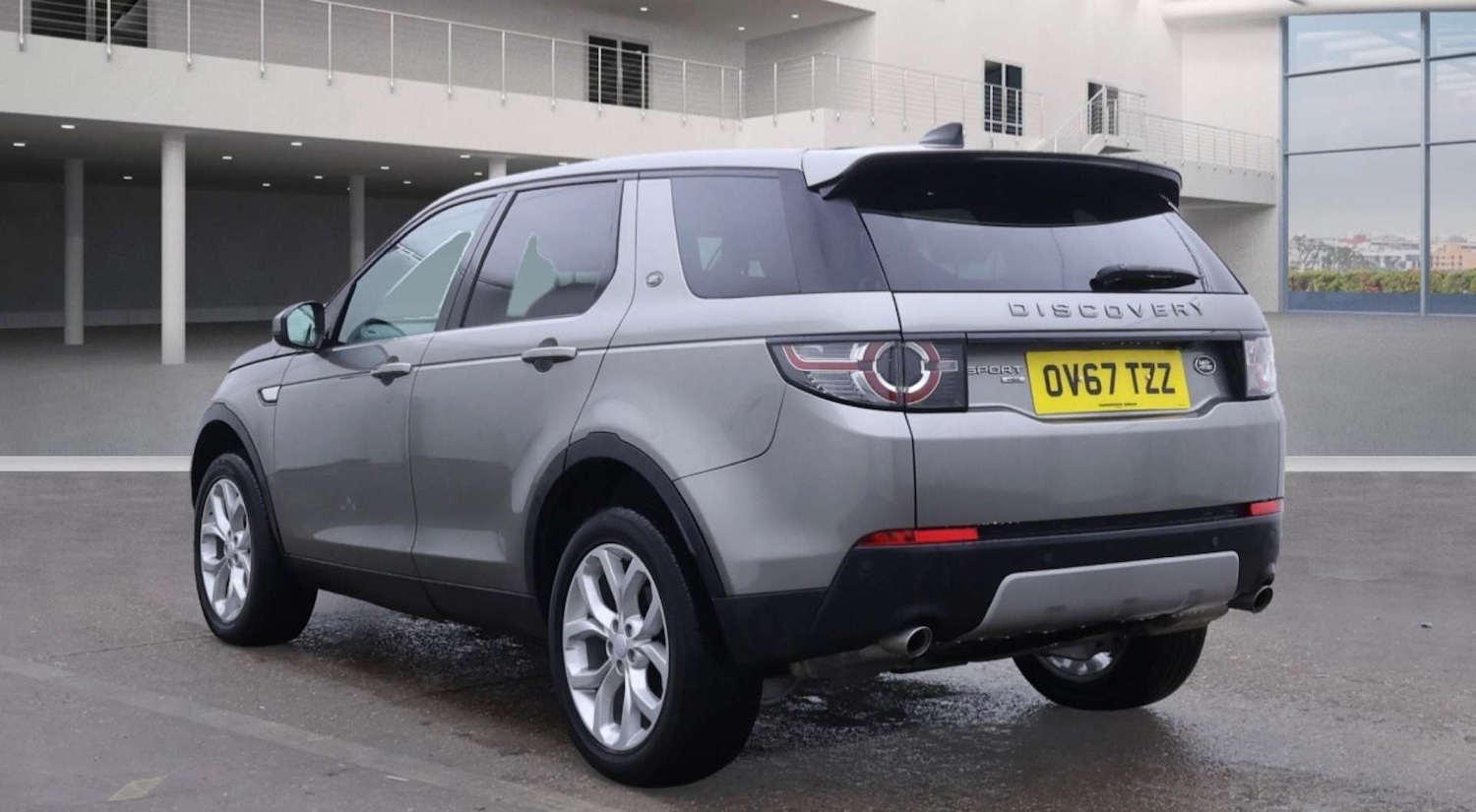 Used Land Rover Discovery Sport 2017 for sale - 76665408: Photo 3