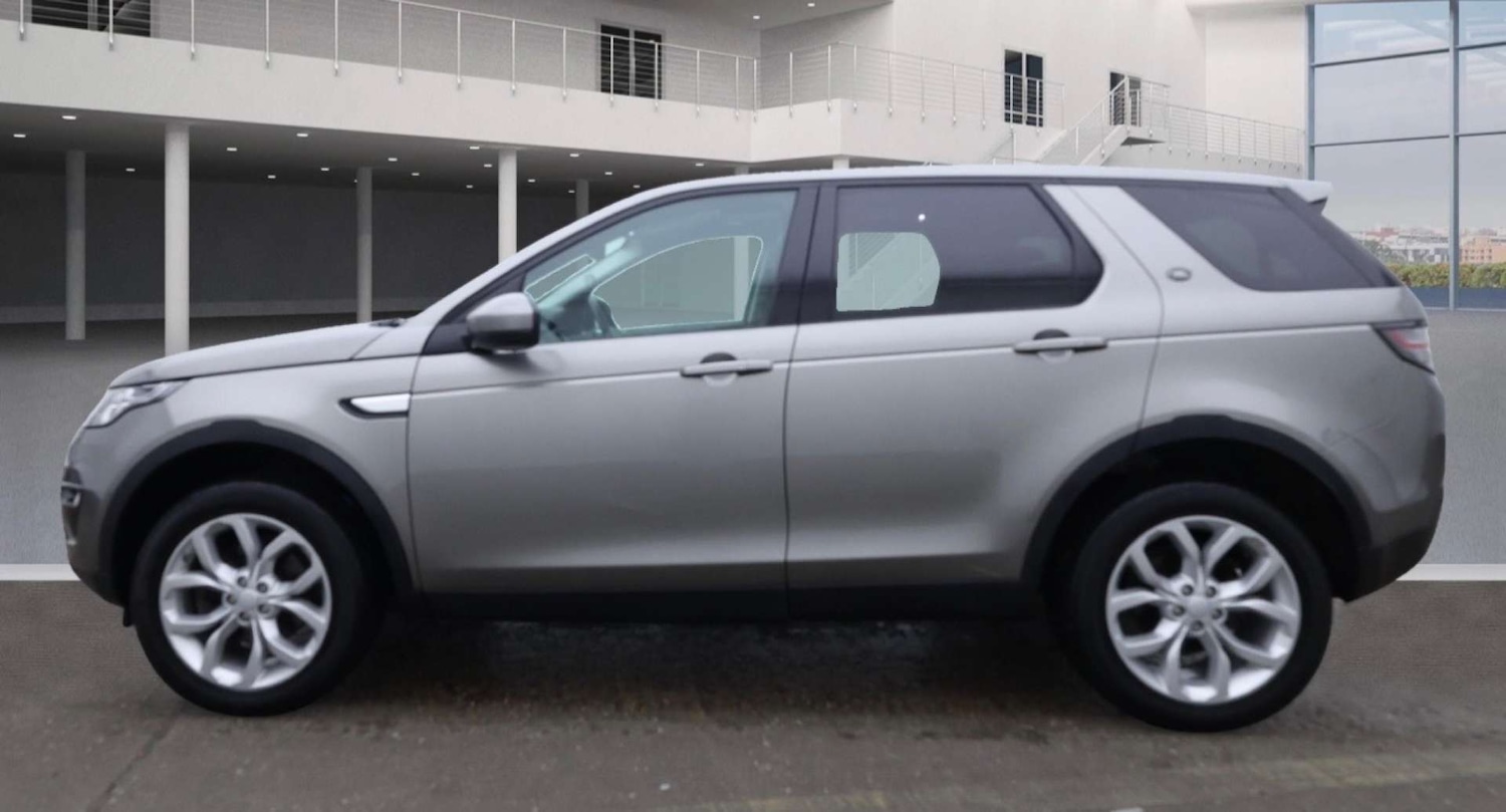 Used Land Rover Discovery Sport 2017 for sale - 76665408: Photo 5