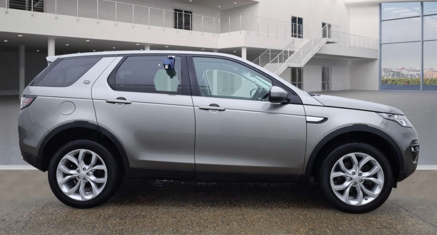 Used Land Rover Discovery Sport 2017 for sale - 76665408: Photo 6