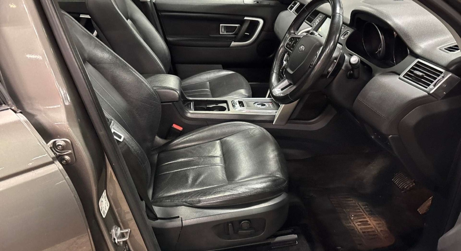 Used Land Rover Discovery Sport 2017 for sale - 76665408: Photo 7