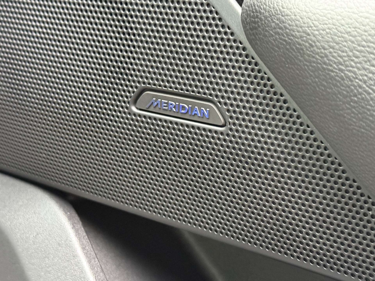 Used Land Rover Range Rover Velar 2019 for sale - 76290948: Photo 14