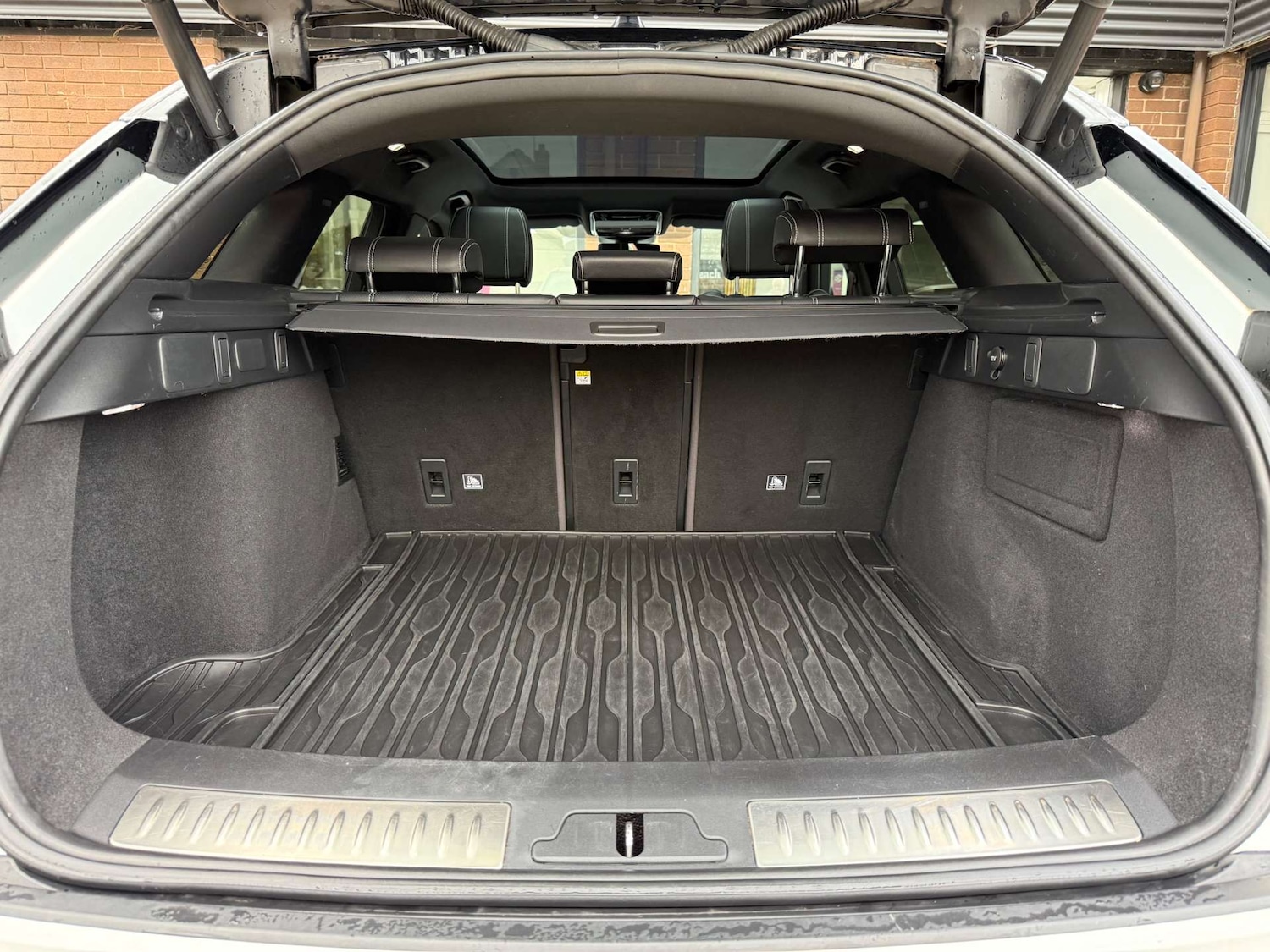 Used Land Rover Range Rover Velar 2019 for sale - 76290948: Photo 41