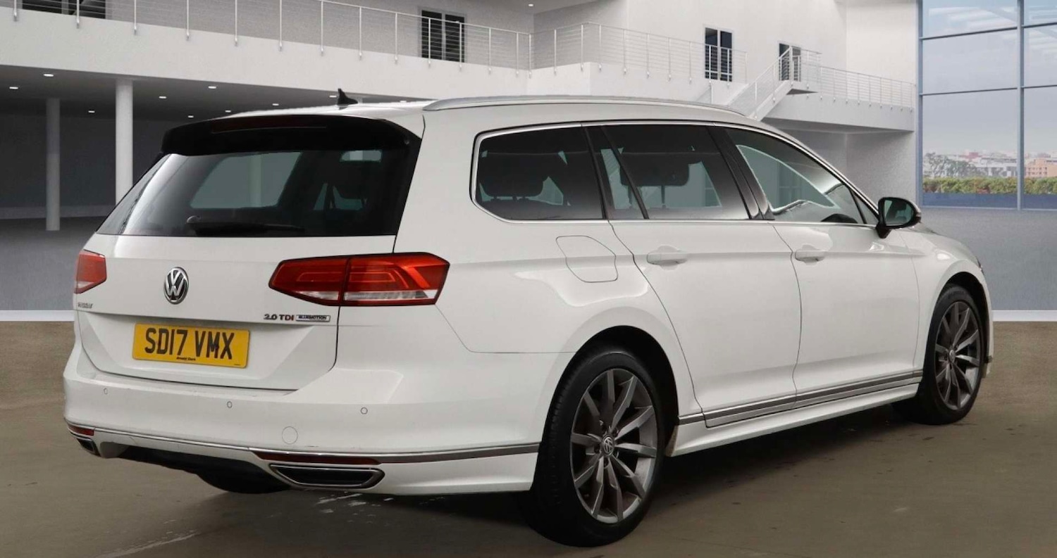 Used Volkswagen Passat 2017 for sale - 76642927: Photo 2