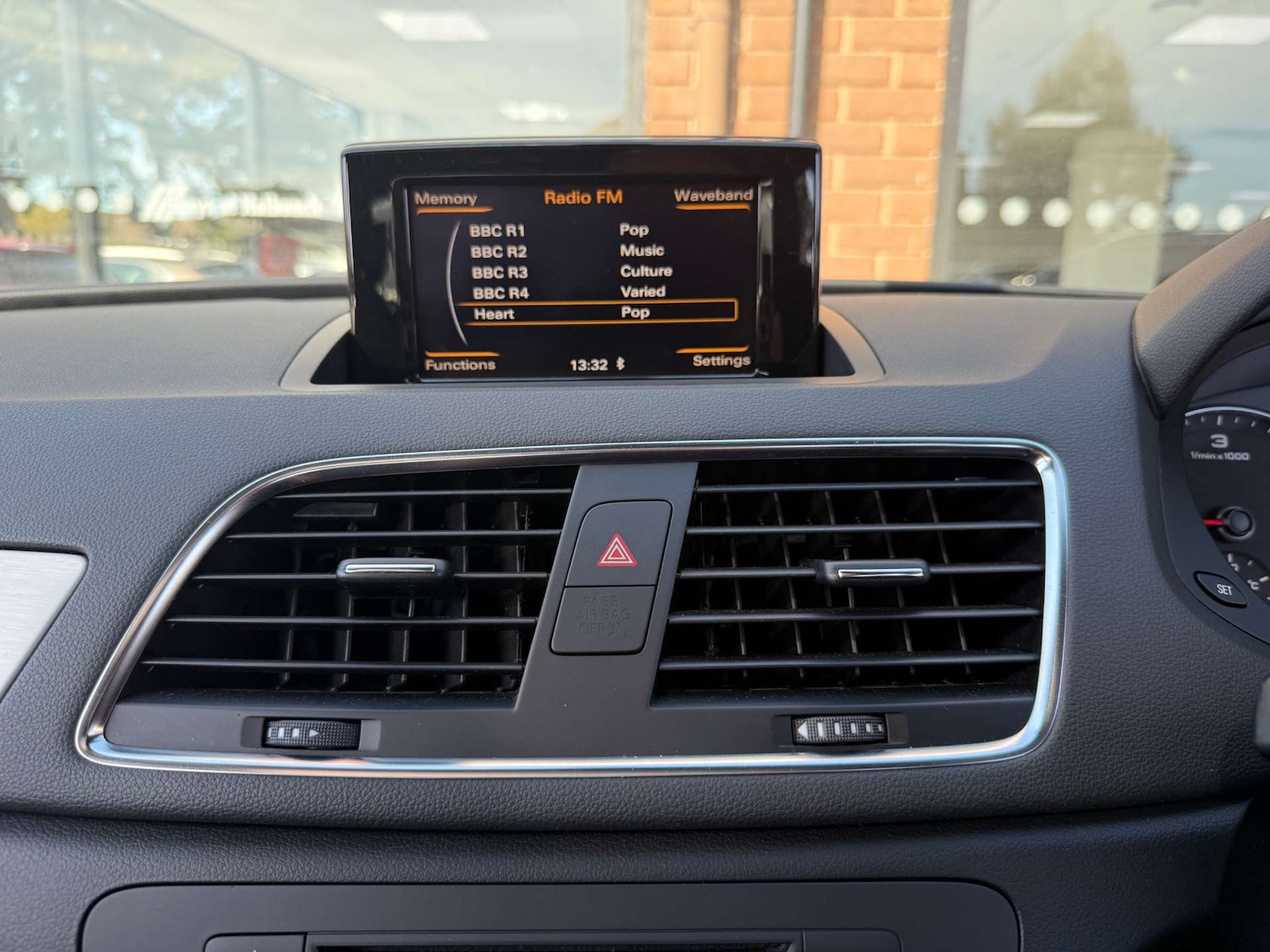 Used Audi Q3 2013 for sale - 76670482: Photo 22