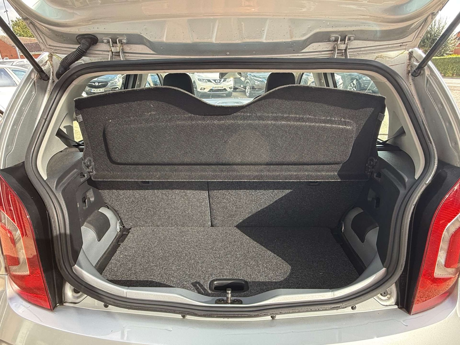 Used Volkswagen up! 2015 for sale - 76280329: Photo 13