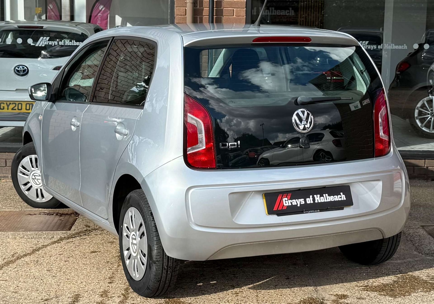Used Volkswagen up! 2015 for sale - 76280329: Photo 3