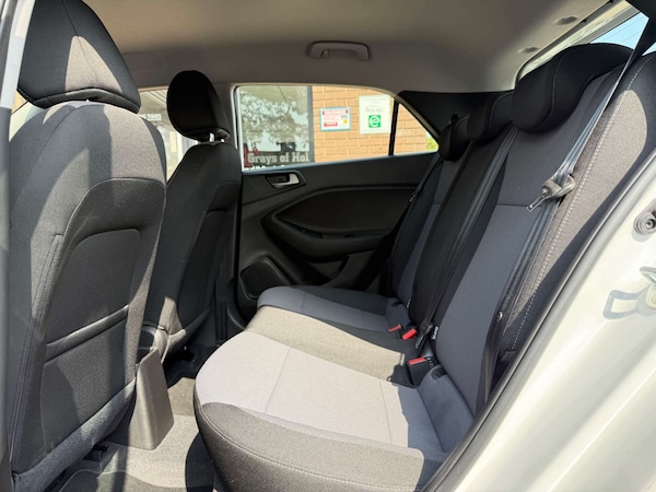 Used Hyundai i20 2017 for sale - 76277969: Photo 11