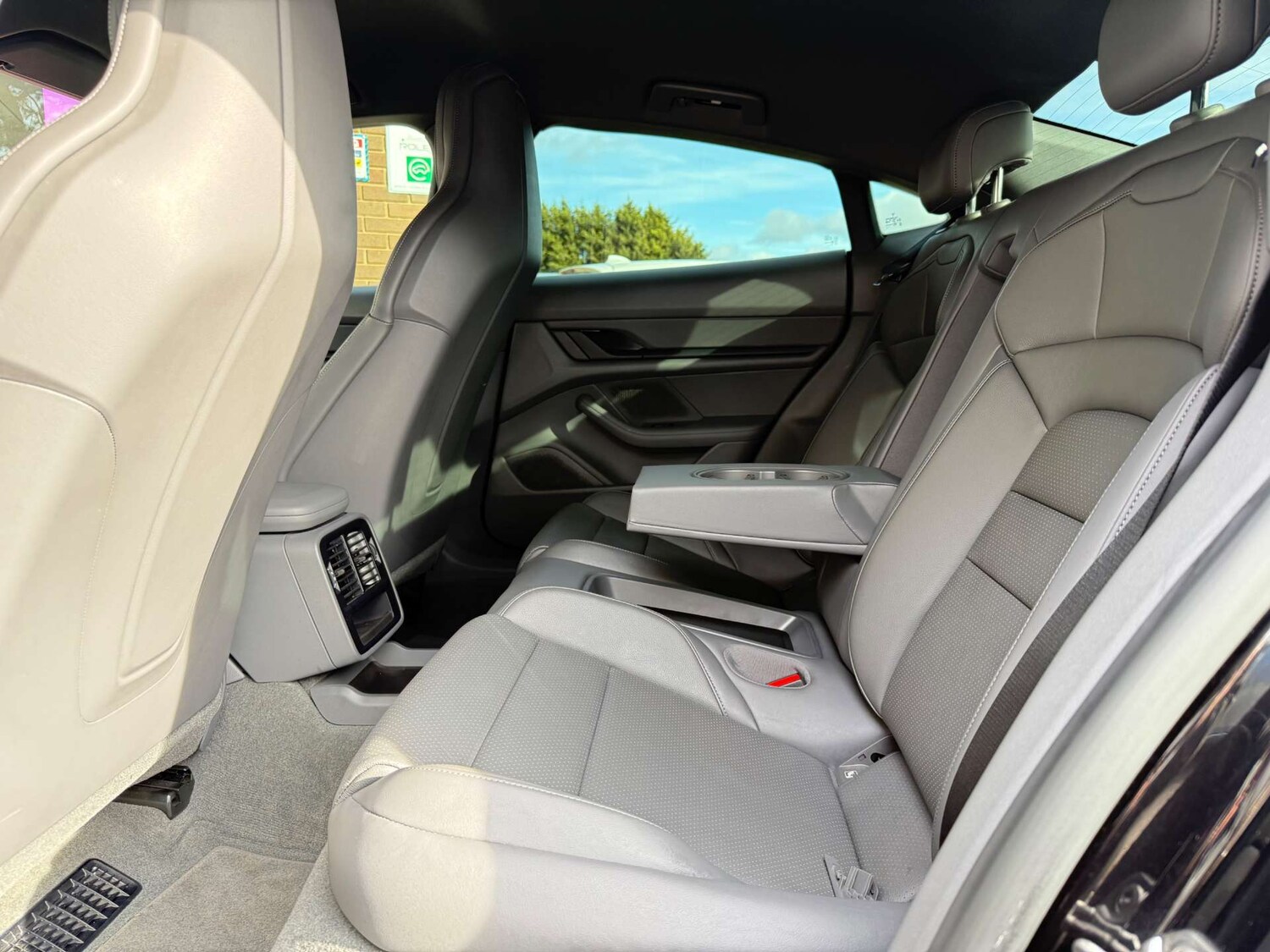 Used Porsche Taycan 2022 for sale - 76077982: Photo 11