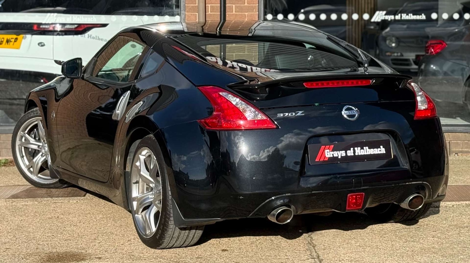 Used Nissan 370 Z 2010 for sale - 76352630: Photo 6