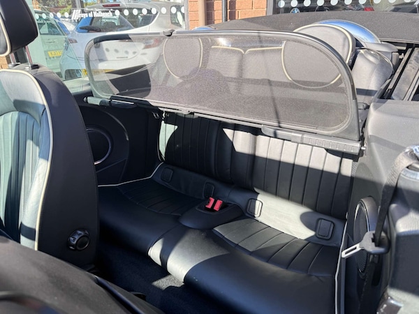 Used MINI Convertible 2010 for sale - 76171659: Photo 13