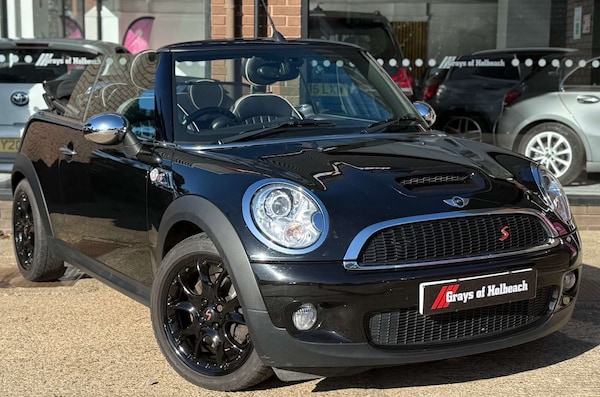Used MINI Convertible 2010 for sale - 76171659: Photo 2