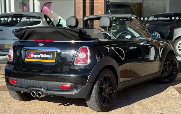 Used MINI Convertible 2010 for sale - 76171659: Photo 8