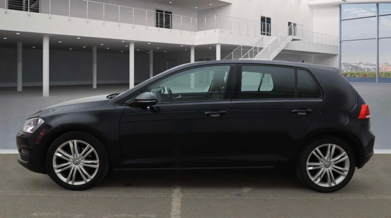 Used Volkswagen Golf 2015 for sale - 77968990: Photo 6