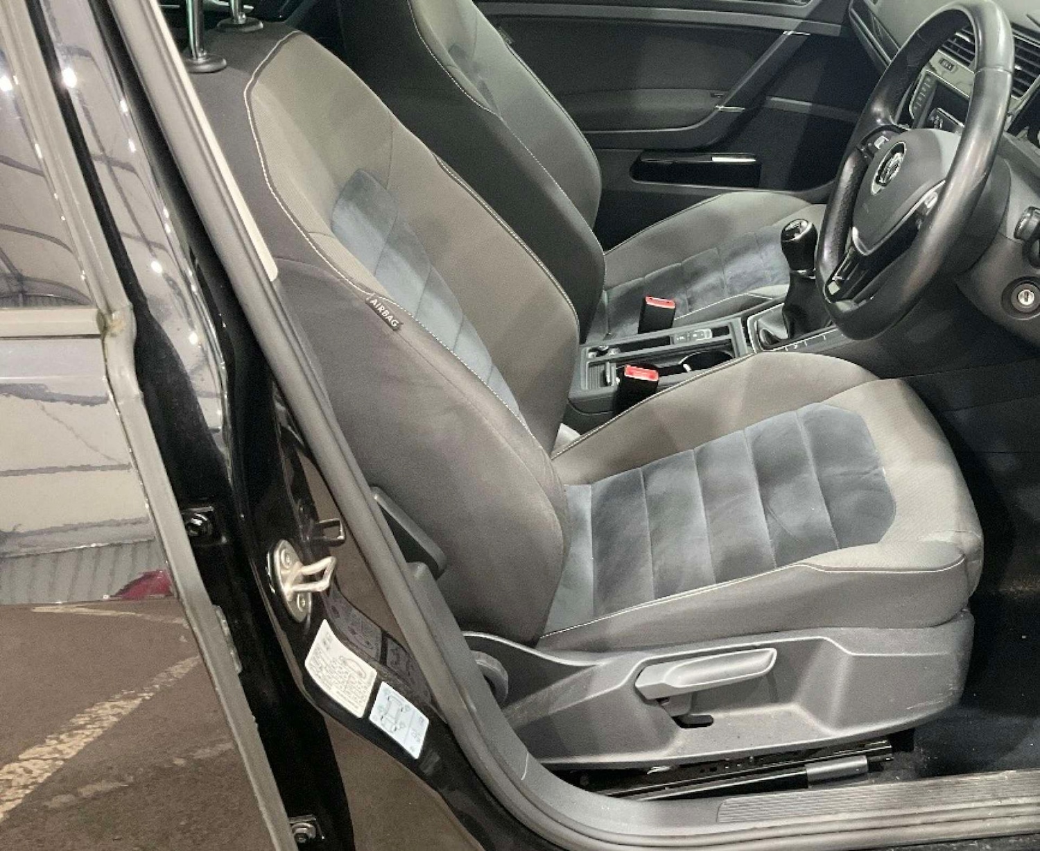 Used Volkswagen Golf 2015 for sale - 77968990: Photo 7