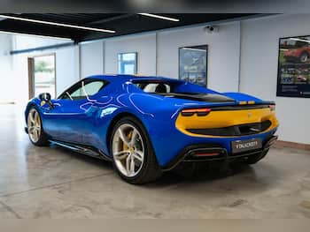 Used Ferrari 296 GTB 2022 for sale - 79455052: Photo