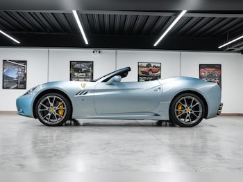 Used Ferrari California 2011 for sale - 79331052: Photo