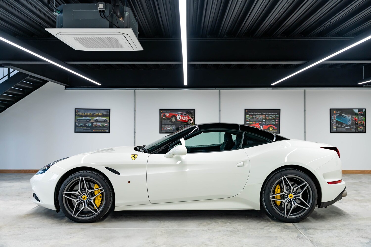 Used Ferrari California 2015 for sale - 77932935: Photo 12