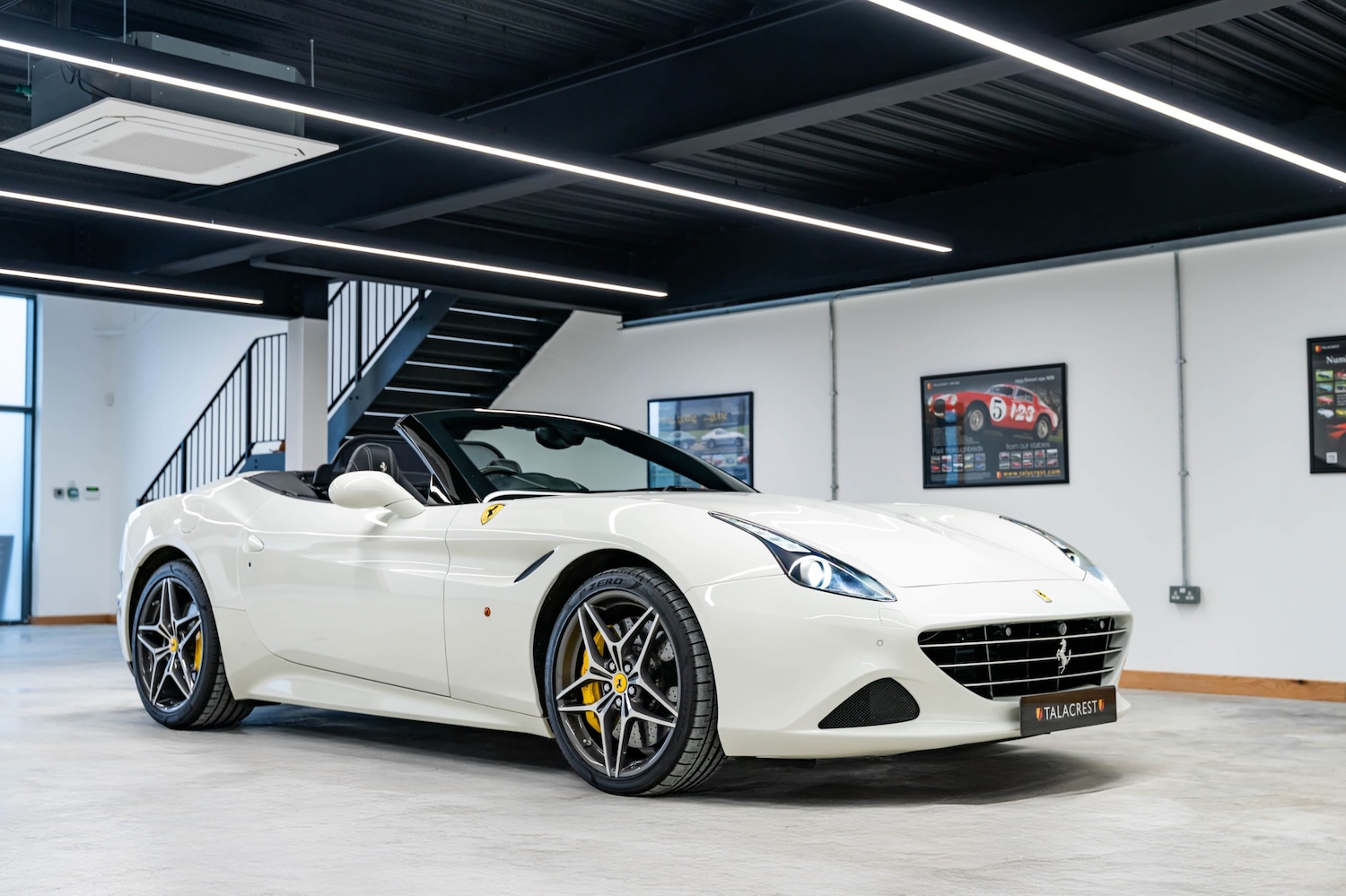 Used Ferrari California 2015 for sale - 77932935: Photo 4