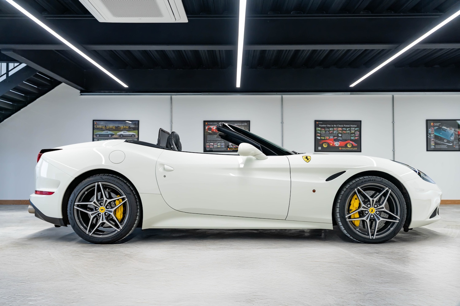 Used Ferrari California 2015 for sale - 77932935: Photo 5