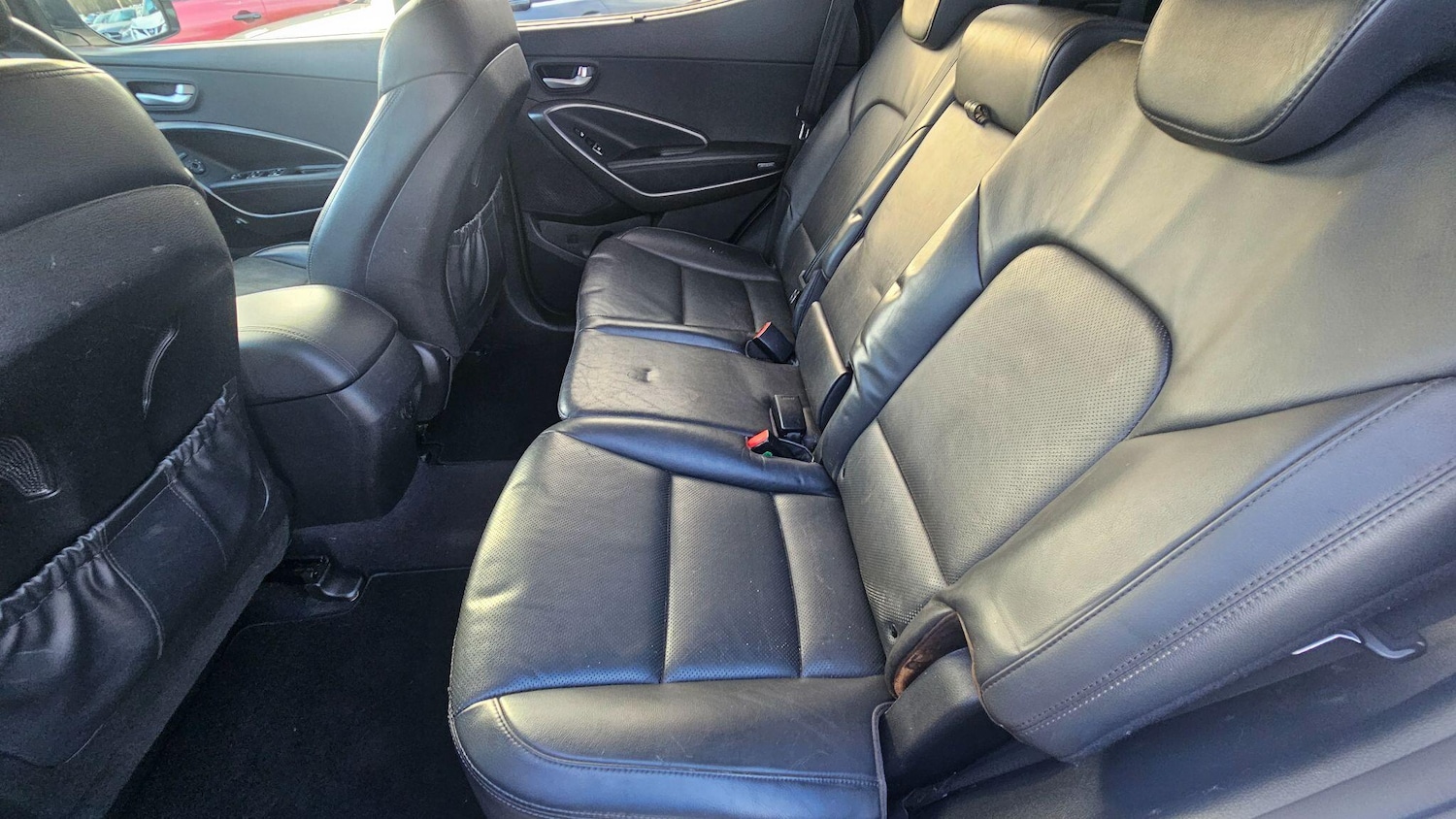 Used Hyundai Santa Fe 2015 for sale - 77049854: Photo 22