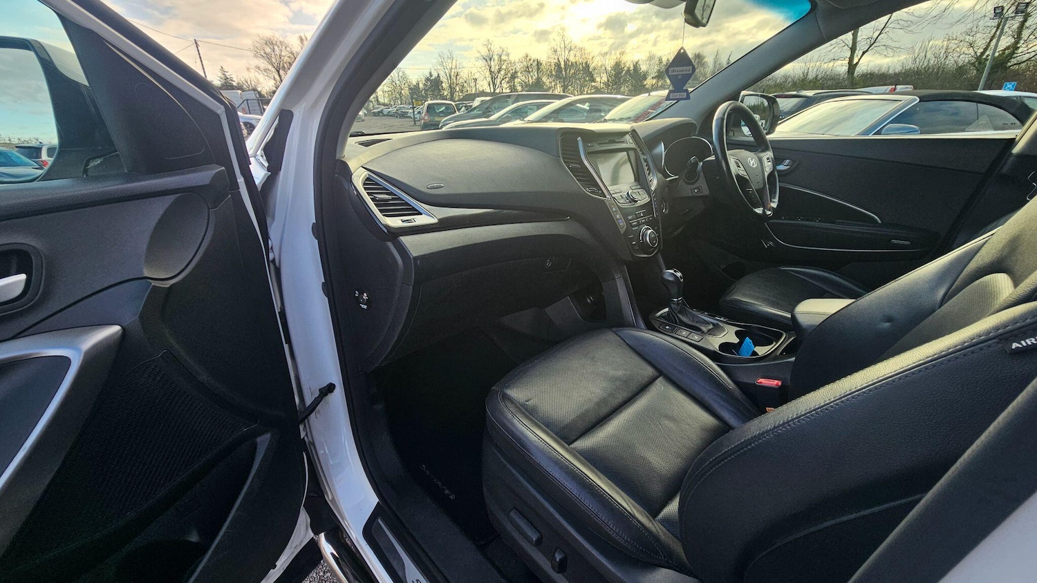 Used Hyundai Santa Fe 2015 for sale - 77049854: Photo 25