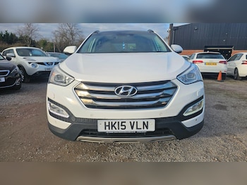 Used Hyundai Santa Fe 2015 for sale - 77049854: Photo