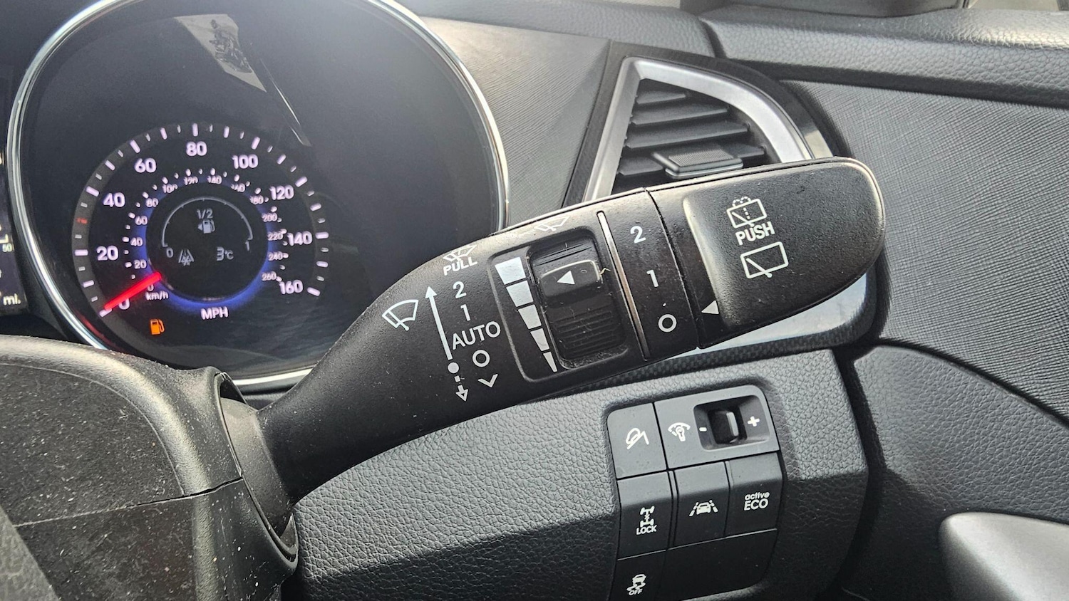 Used Hyundai Santa Fe 2015 for sale - 77049854: Photo 47