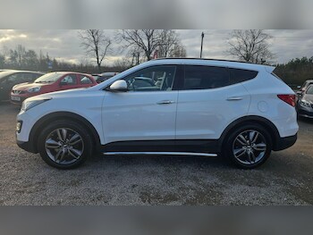 Used Hyundai Santa Fe 2015 for sale - 77049854: Photo