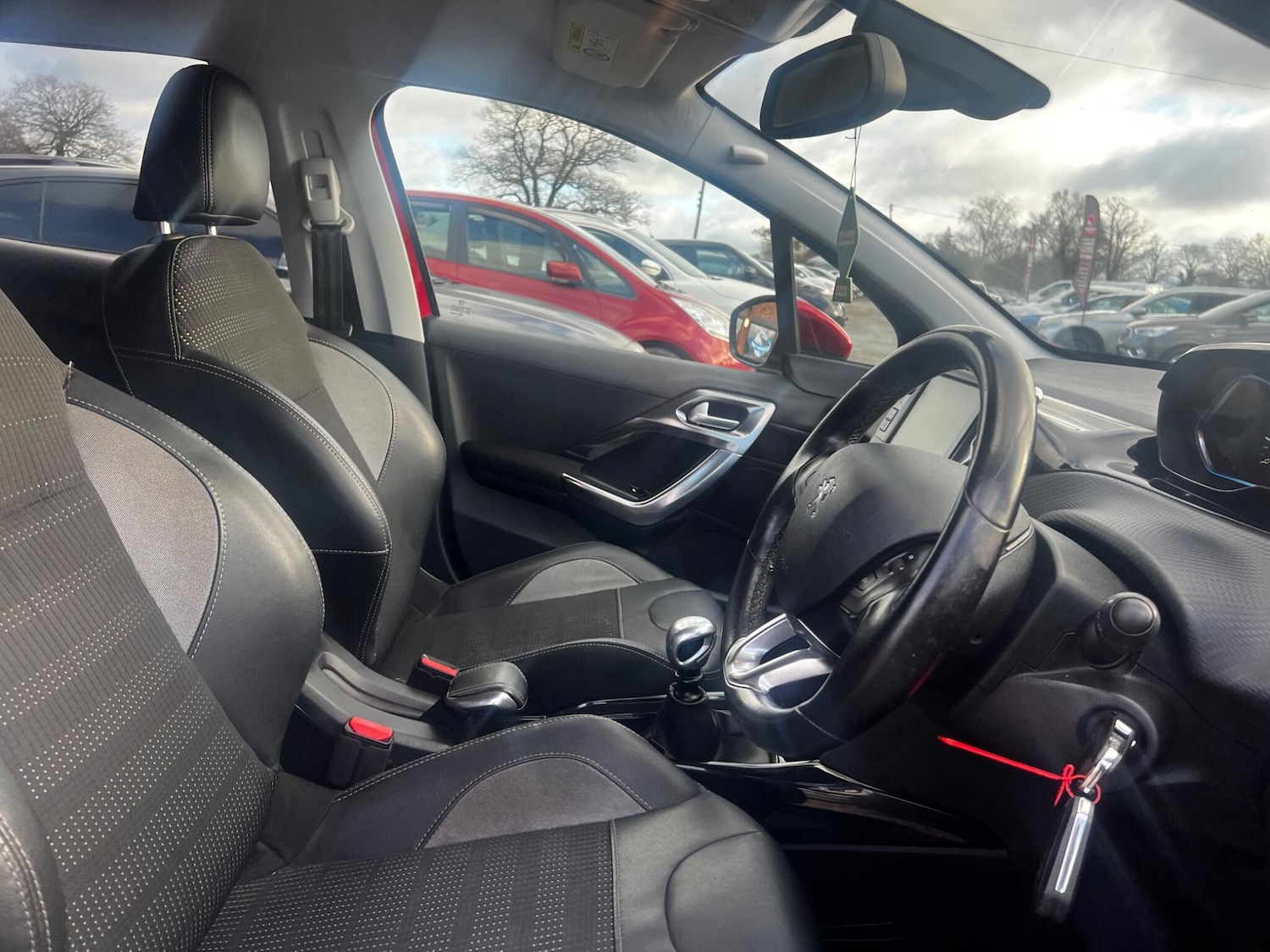 Used Peugeot 2008 2017 for sale - 76633571: Photo 17