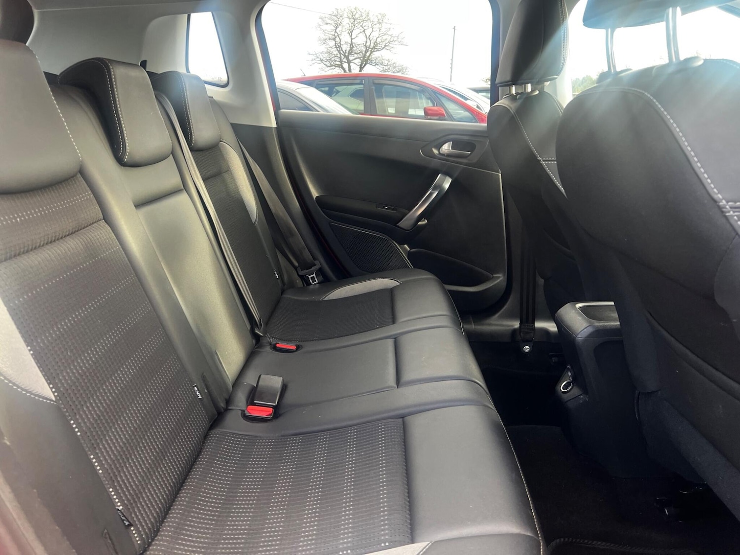 Used Peugeot 2008 2017 for sale - 76633571: Photo 18