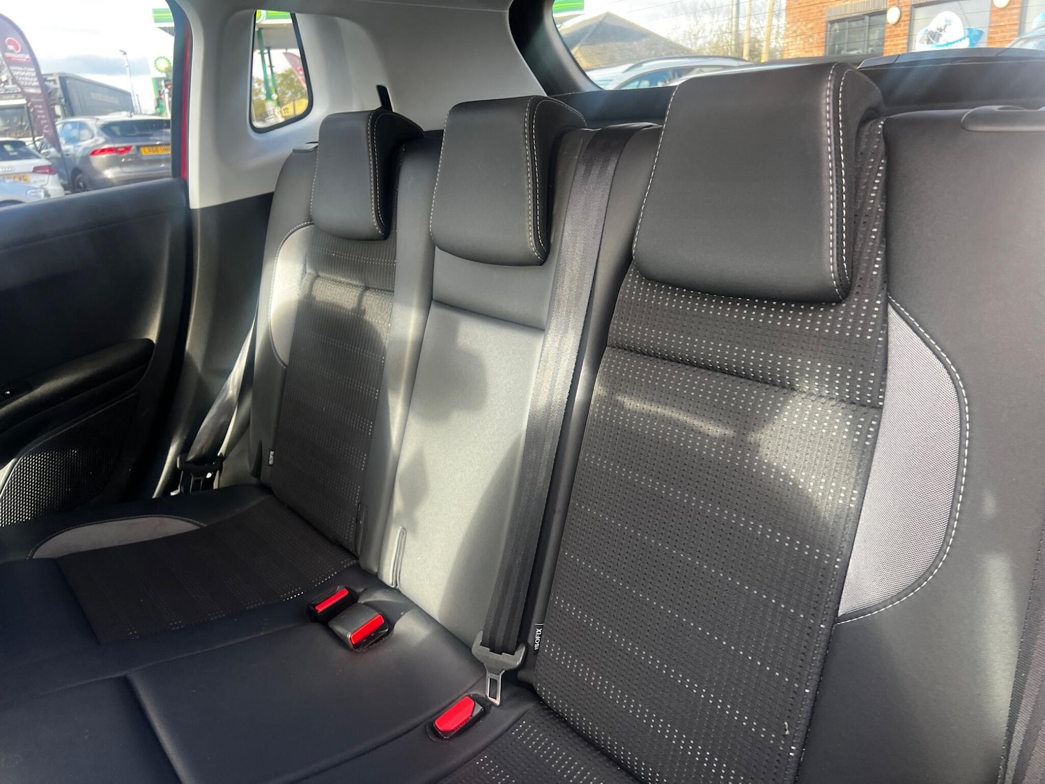 Used Peugeot 2008 2017 for sale - 76633571: Photo 21