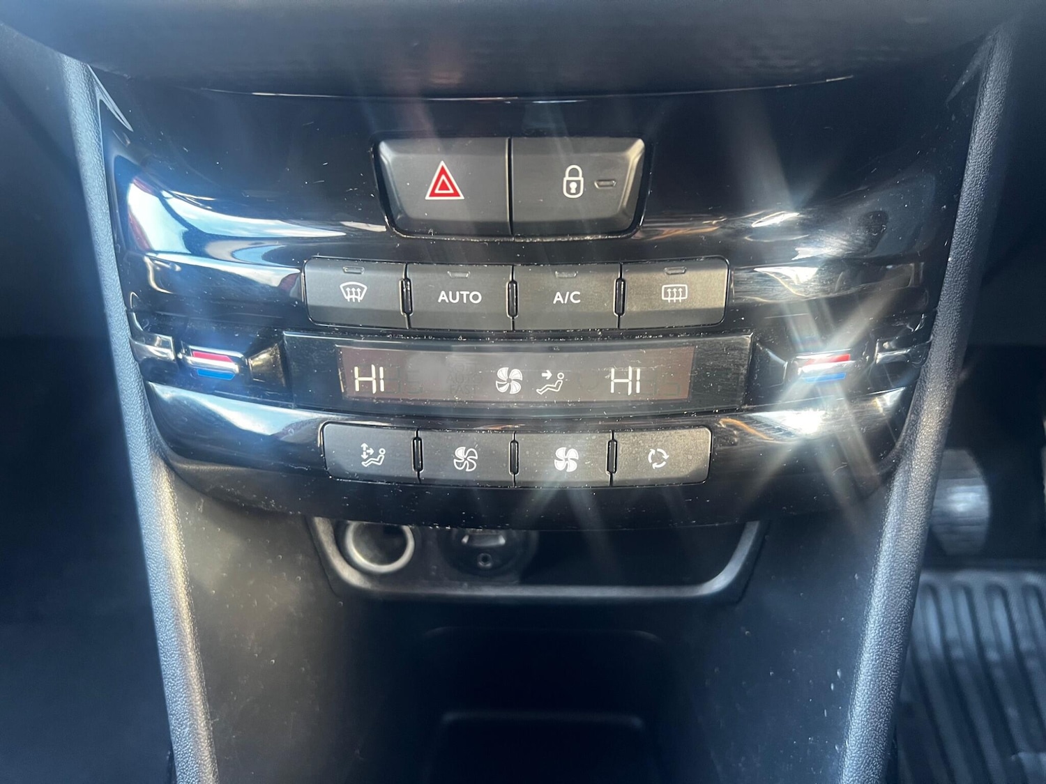 Used Peugeot 2008 2017 for sale - 76633571: Photo 22