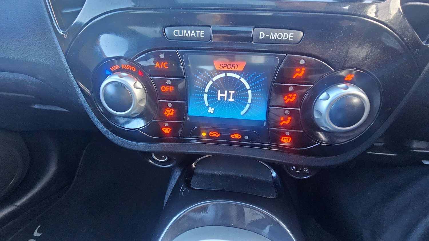 Used Nissan Juke 2015 for sale - 76645975: Photo 27