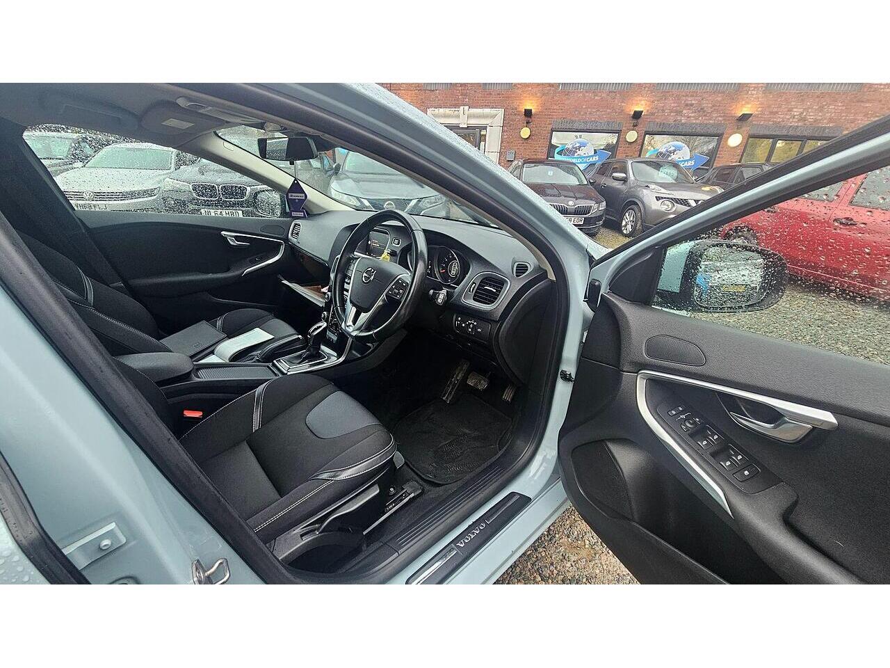 Used Volvo V40 2019 for sale - 76561311: Photo 11