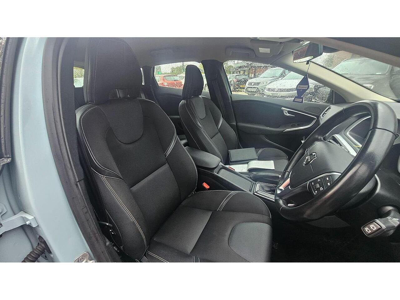 Used Volvo V40 2019 for sale - 76561311: Photo 13