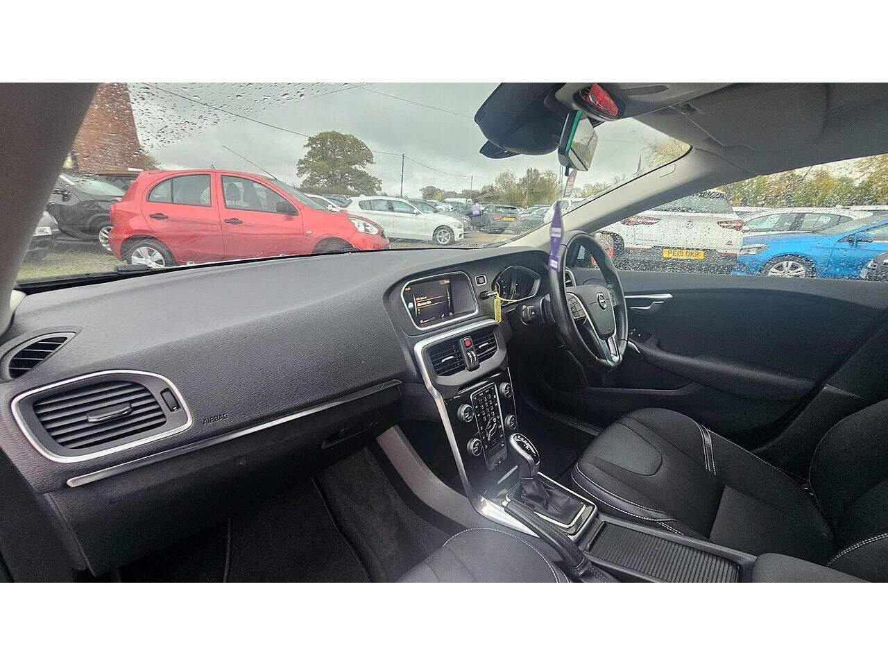 Used Volvo V40 2019 for sale - 76561311: Photo 24