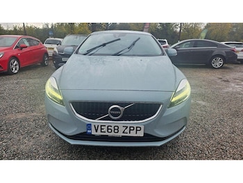 Used Volvo V40 2019 for sale - 76561311: Photo