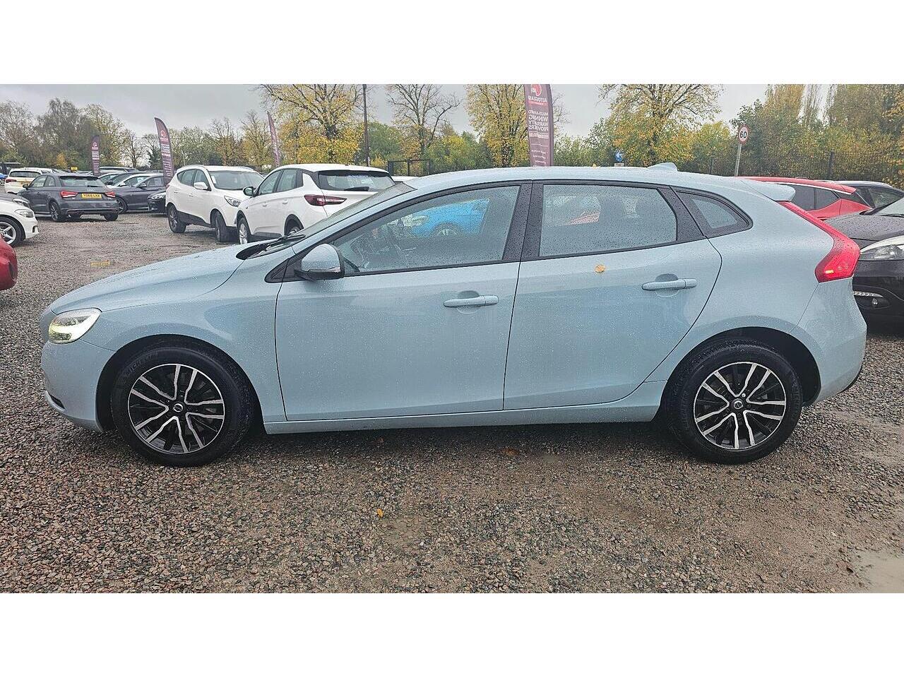 Used Volvo V40 2019 for sale - 76561311: Photo 4