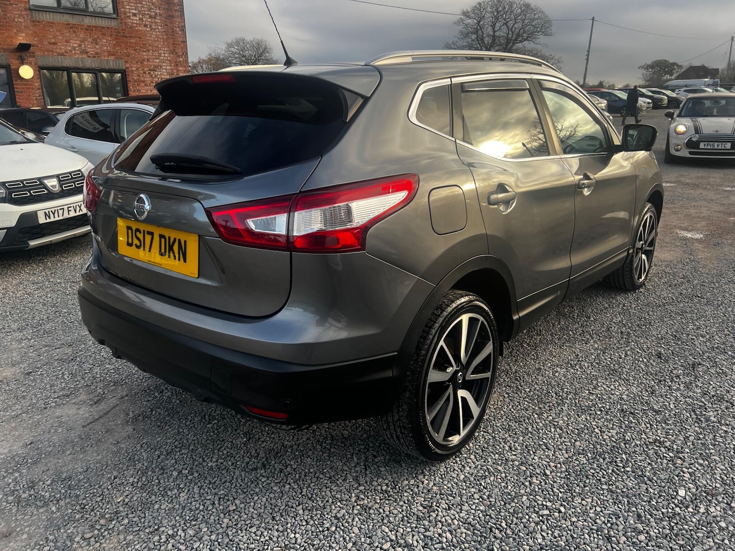 Used Nissan Qashqai for sale - 76727939: Photo 11