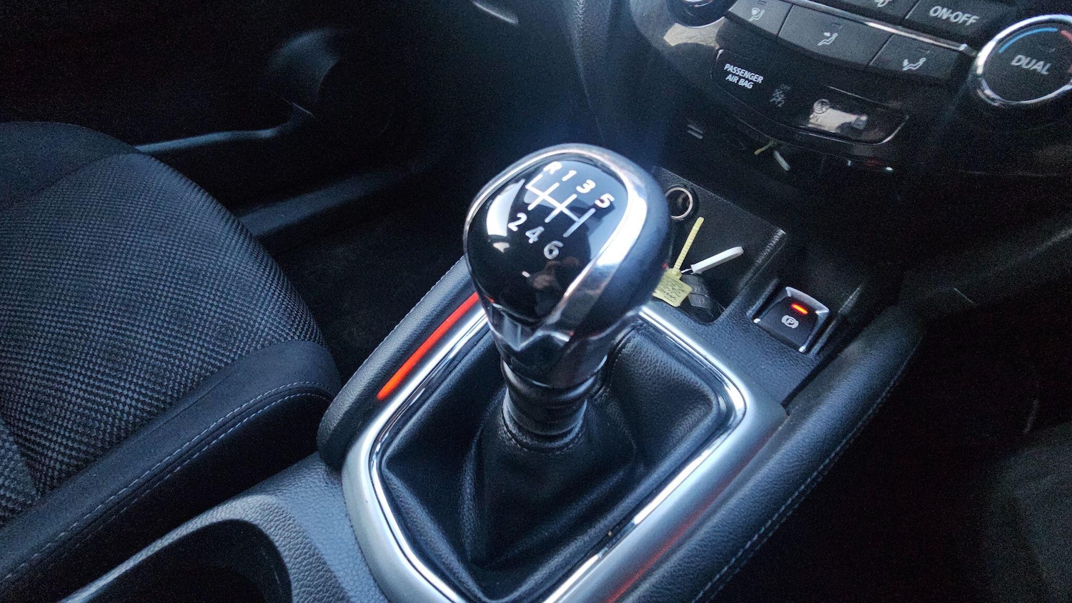 Used Nissan Qashqai 2015 for sale - 77440624: Photo 23