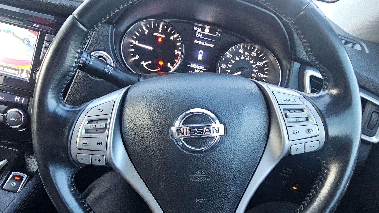 Used Nissan Qashqai 2015 for sale - 77440624: Photo 28