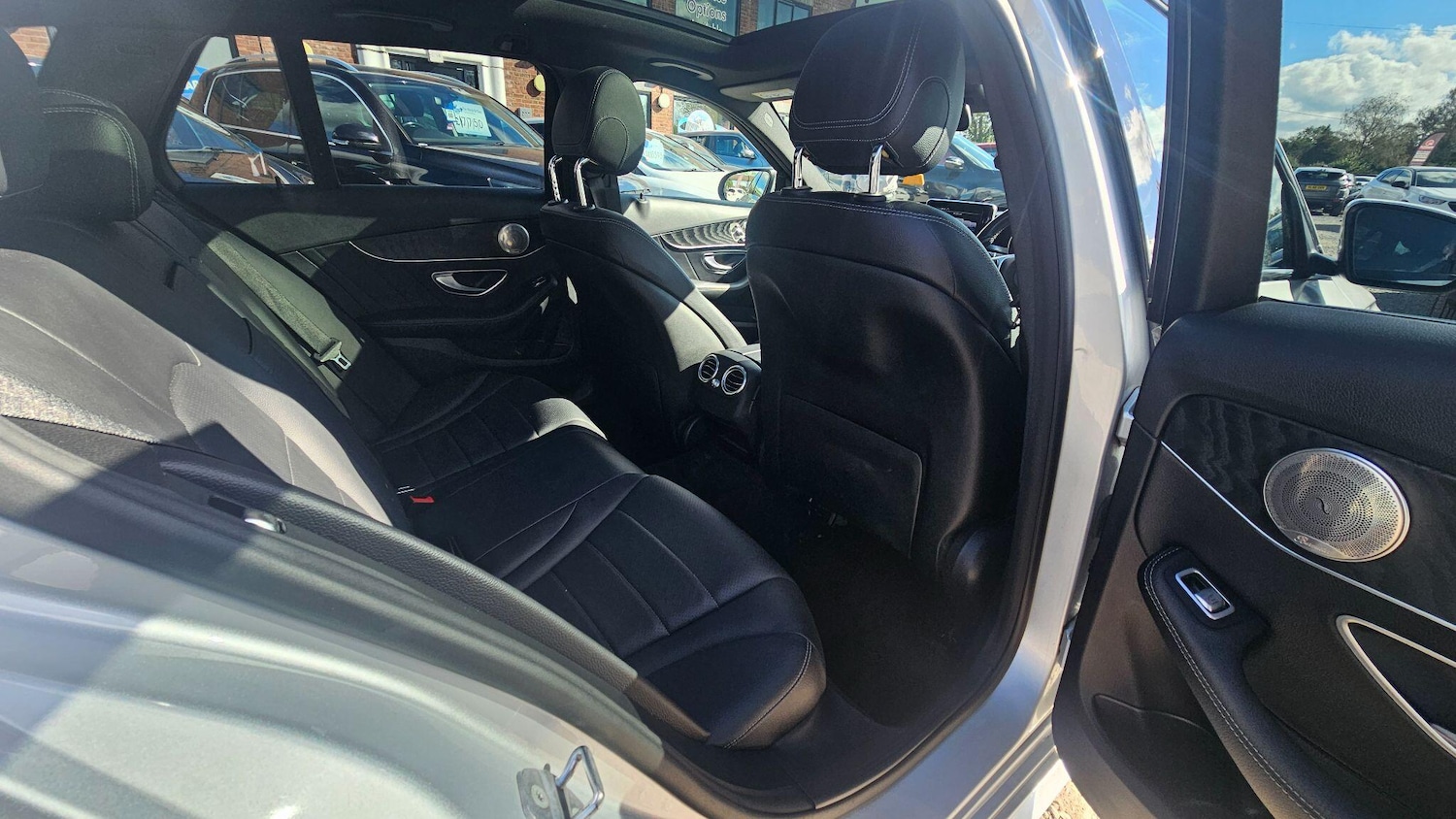 Used Mercedes-Benz C Class 2018 for sale - 76486736: Photo 15